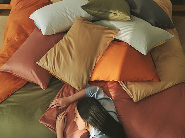 ベッドカバー・ベッドリネン