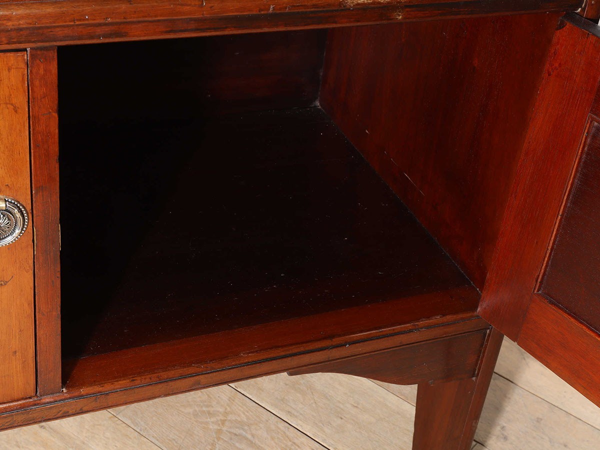 Lloyd's Antiques Real Antique
Art Nouveau Wash Stand / ロイズ・アンティークス 英国アンティーク家具
アールヌーヴォーウォッシュスタンド （収納家具 > キャビネット） 17