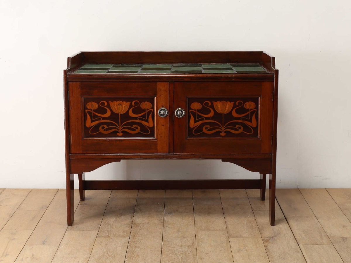 Lloyd's Antiques Real Antique
Art Nouveau Wash Stand / ロイズ・アンティークス 英国アンティーク家具
アールヌーヴォーウォッシュスタンド （収納家具 > キャビネット） 5