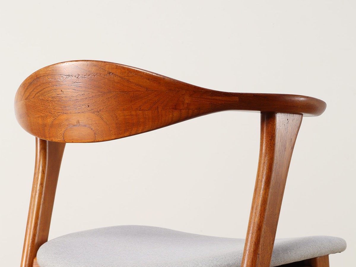 Lloyd's Antiques Real Antique
Erik Kirkegaard Armchair Model.48 / ロイズ・アンティークス デンマークアンティーク家具
エリック・キルケゴー アームチェア Model.48 （チェア・椅子 > ダイニングチェア） 10