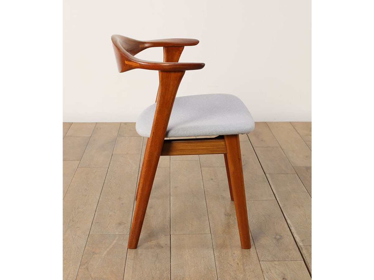 Lloyd's Antiques Real Antique
Erik Kirkegaard Armchair Model.48 / ロイズ・アンティークス デンマークアンティーク家具
エリック・キルケゴー アームチェア Model.48 （チェア・椅子 > ダイニングチェア） 3