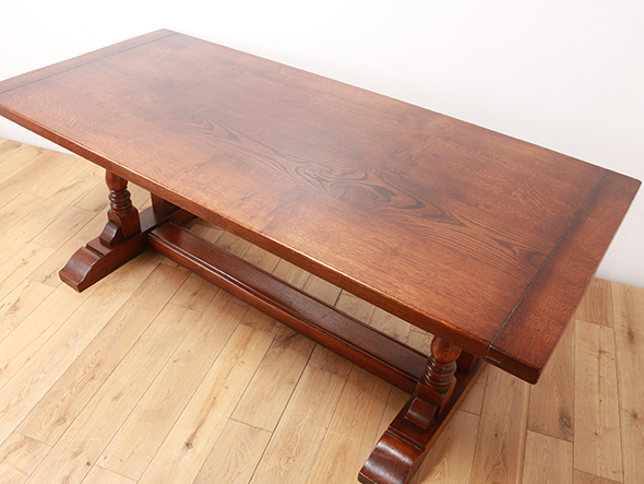 Lloyd's Antiques Reproduction Series
Big Oak Dining Table / ロイズ・アンティークス リプロダクションシリーズ
ビッグオーク ダイニングテーブル 幅200cm（ツインピラー） （テーブル > ダイニングテーブル） 4