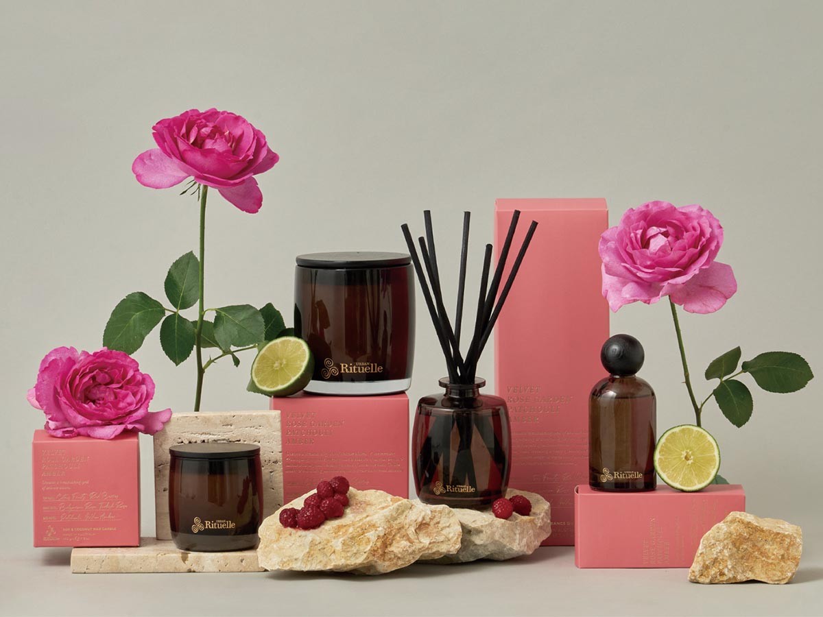 Urban Rituelle APOTHECA
SOY WAX CANDLE
VELVET ROSE / アーバンリチュエル アポセカ ソイワックスキャンドル 400g（ベルベットローズ） （雑貨・その他インテリア家具 > ディフューザー・キャンドル） 4