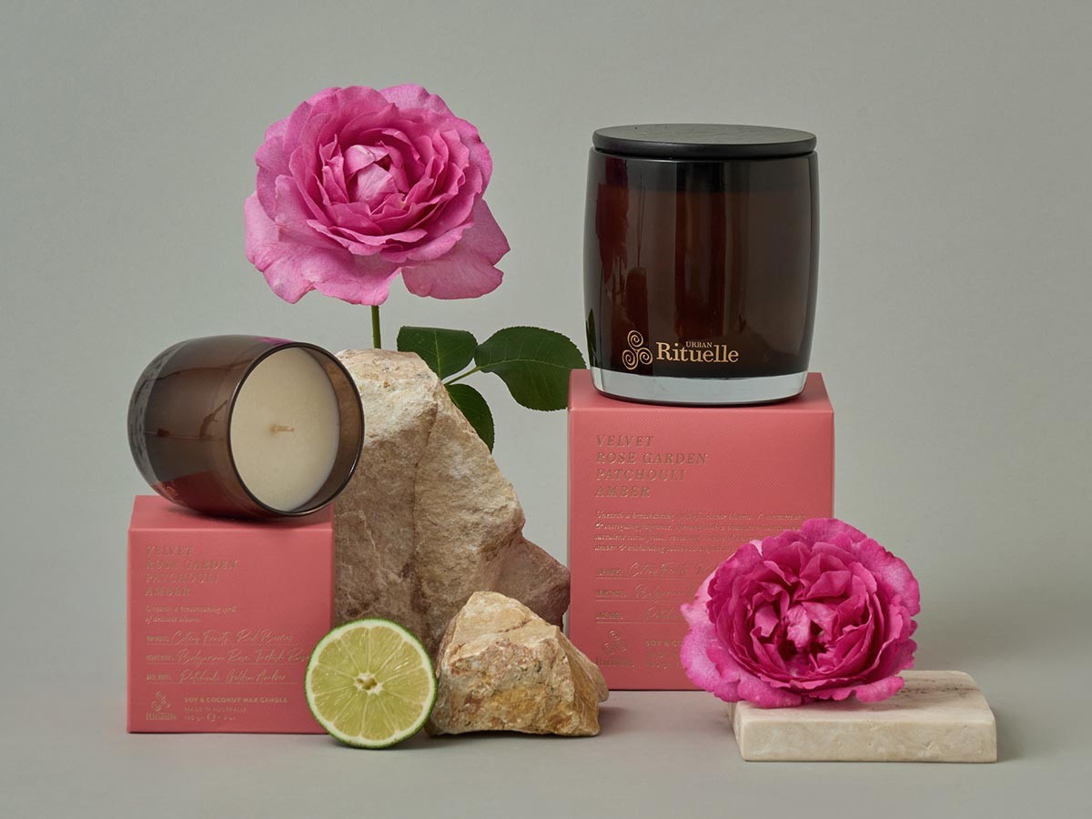 Urban Rituelle APOTHECA
SOY WAX CANDLE
VELVET ROSE / アーバンリチュエル アポセカ ソイワックスキャンドル 140g（ベルベットローズ） （雑貨・その他インテリア家具 > ディフューザー・キャンドル） 3