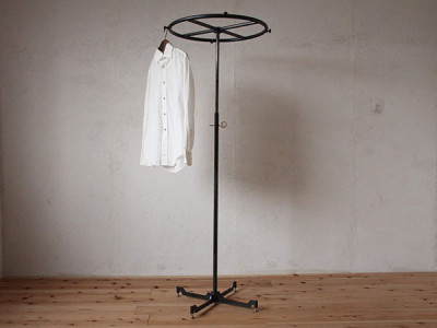 SIKAKU CIRCLE HANGER RACK / シカク サークルハンガーラック