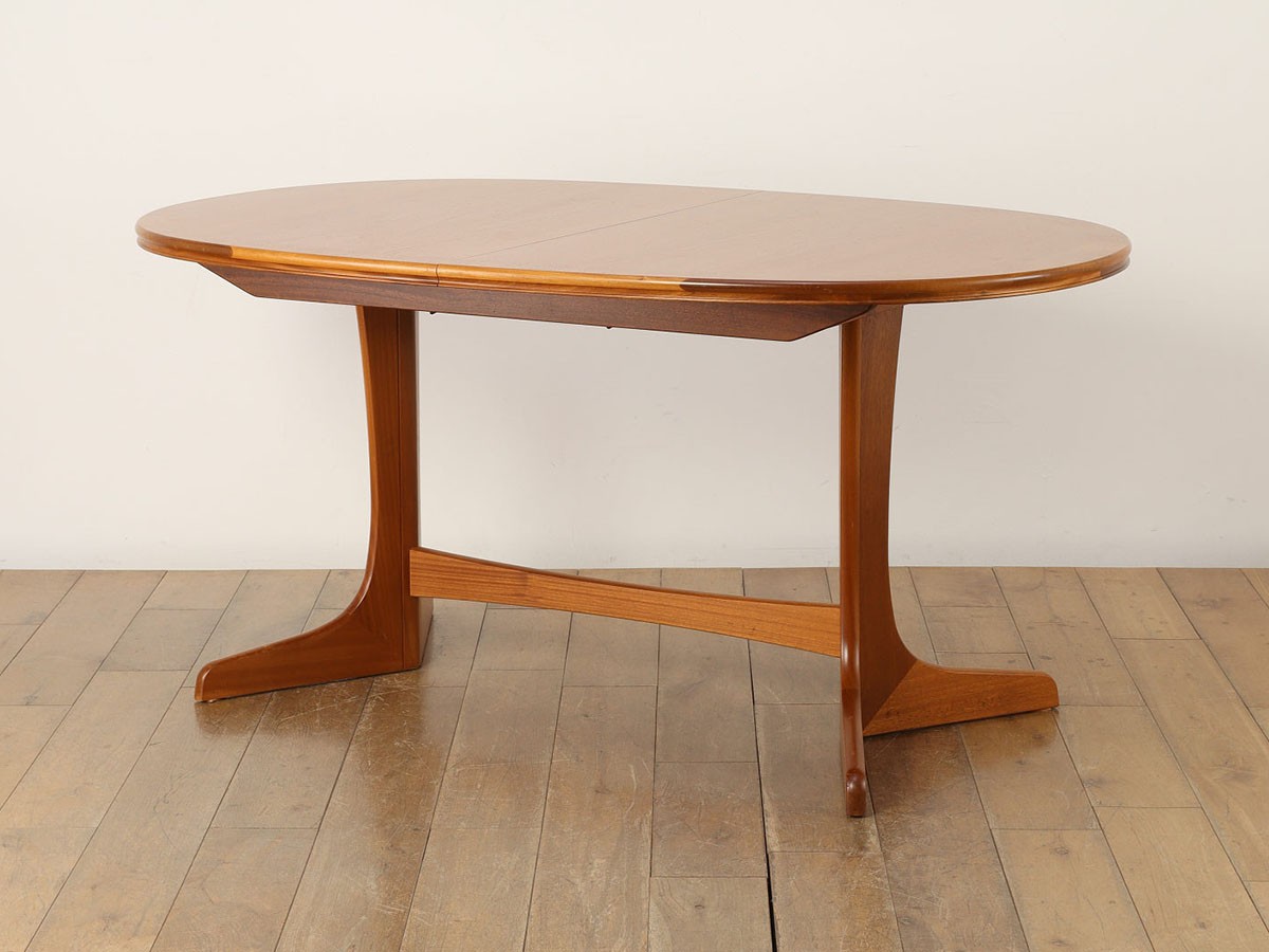 Real Antique
William Lawrence Extension Table