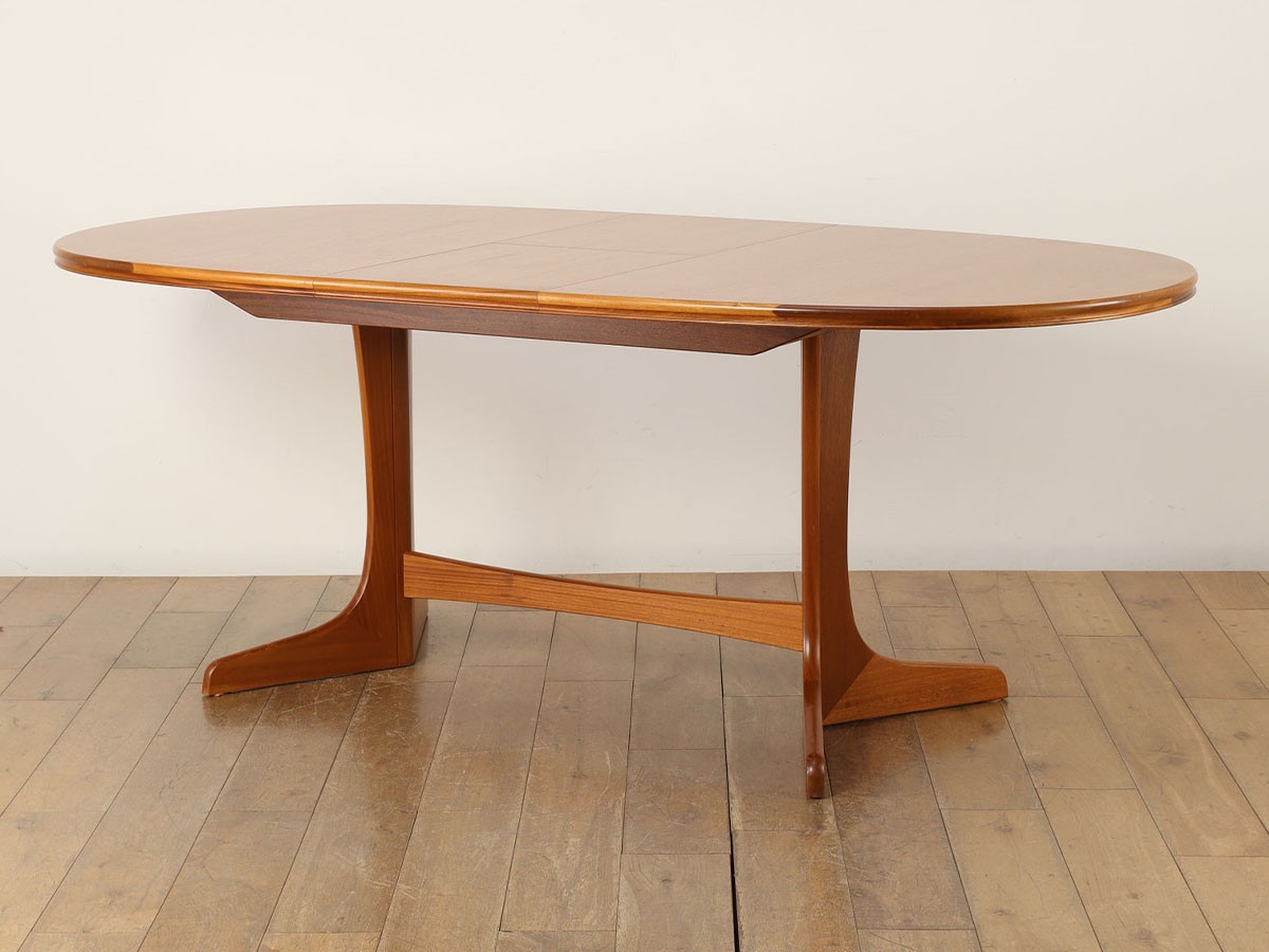 Lloyd's Antiques Real Antique
William Lawrence Extension Table / ロイズ・アンティークス 英国アンティーク家具
ウィリアムローレンス エクステンションテーブル （テーブル > ダイニングテーブル） 2