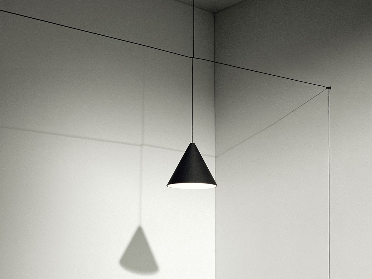 STRING LIGHT
CONE HEAD