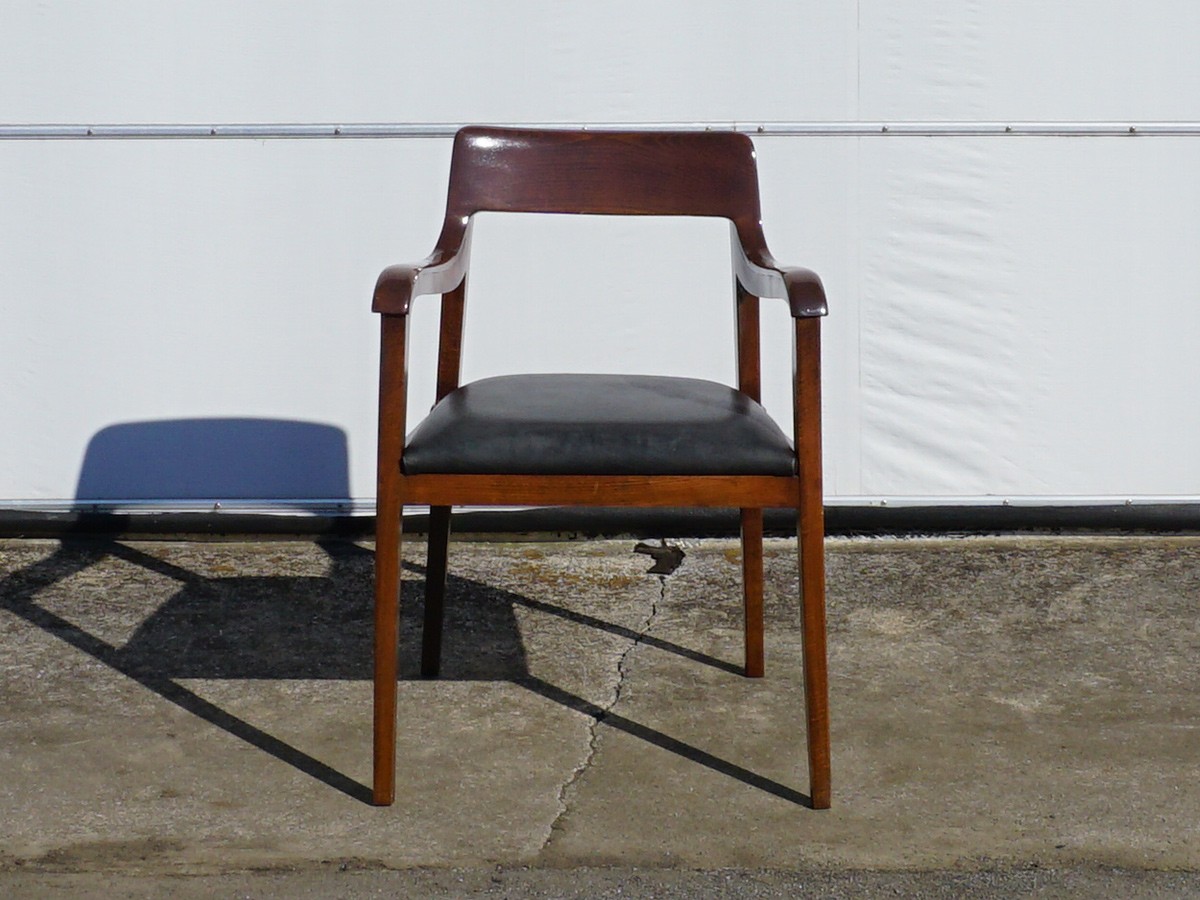 RE : Store Fixture UNITED ARROWS LTD. Leather Seat Arm Chair A