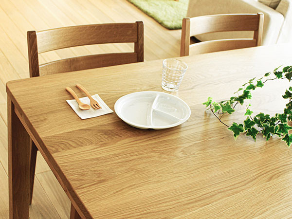 DINING TABLE 8