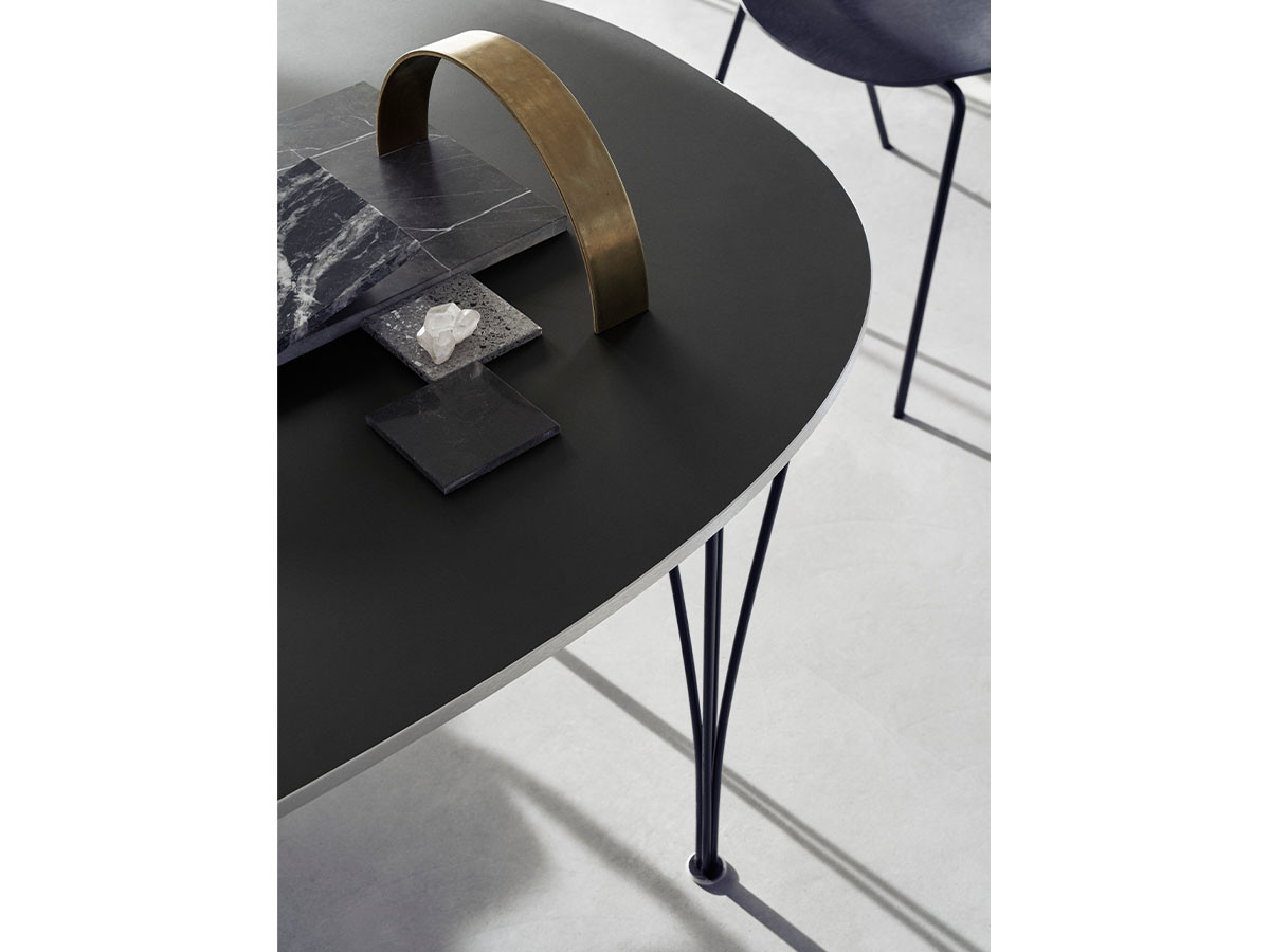 FRITZ HANSEN TABLE SERIES
SUPERELLIPSE / フリッツ・ハンセン テーブルシリーズ
スーパー楕円テーブル スパンレッグ B611 / B612 / B616 / B613 / B614 / B617 （テーブル > ダイニングテーブル） 59