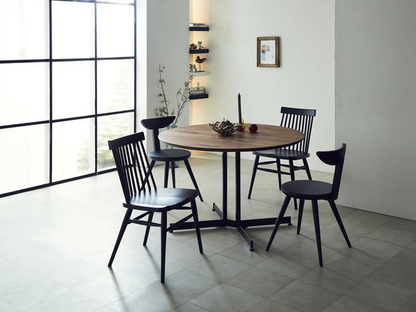ROUND DINING TABLE 2