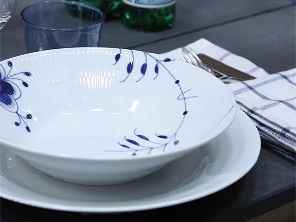 Royal Copenhagen Blue Fluted Mega
Deep Plate 24 / ロイヤル コペンハーゲン ブルーフルーテッド メガ ディーププレート 24cm （食器・テーブルウェア > 皿・プレート） 6