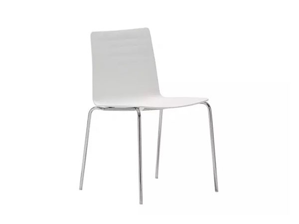 Flex High Back
Stackable Chair
Thermo-polymer Shell
