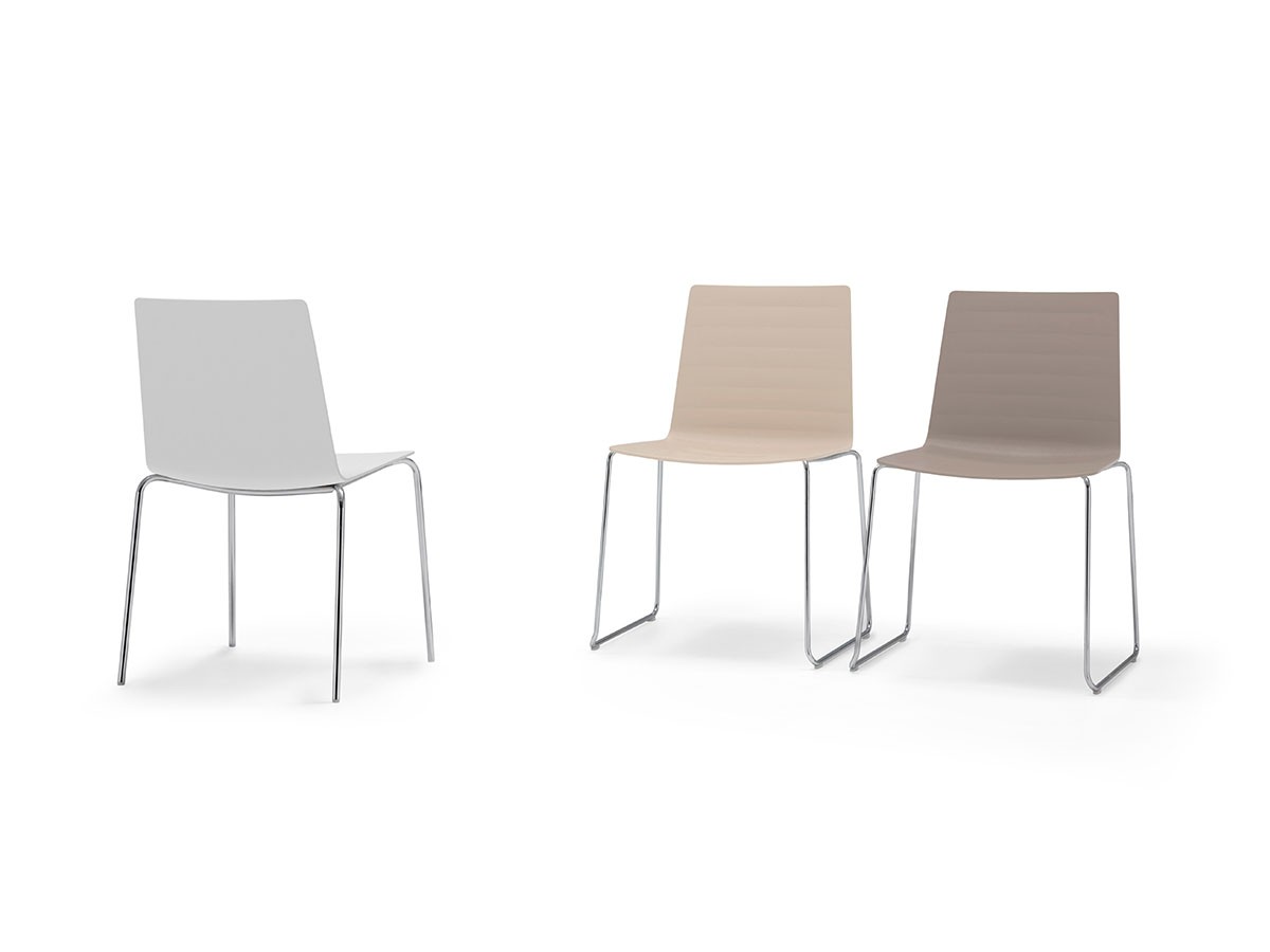 Andreu World Flex High Back
Stackable Chair
Thermo-polymer Shell / アンドリュー・ワールド フレックス ハイバック SI1600
スタッカブルチェア（サーモポリマーシェル） （チェア・椅子 > ダイニングチェア） 2