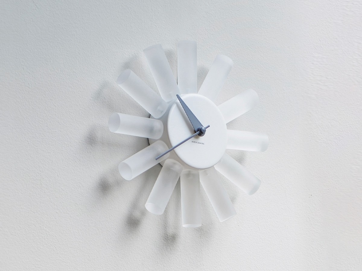 FLYMEe Parlor Wall Clock