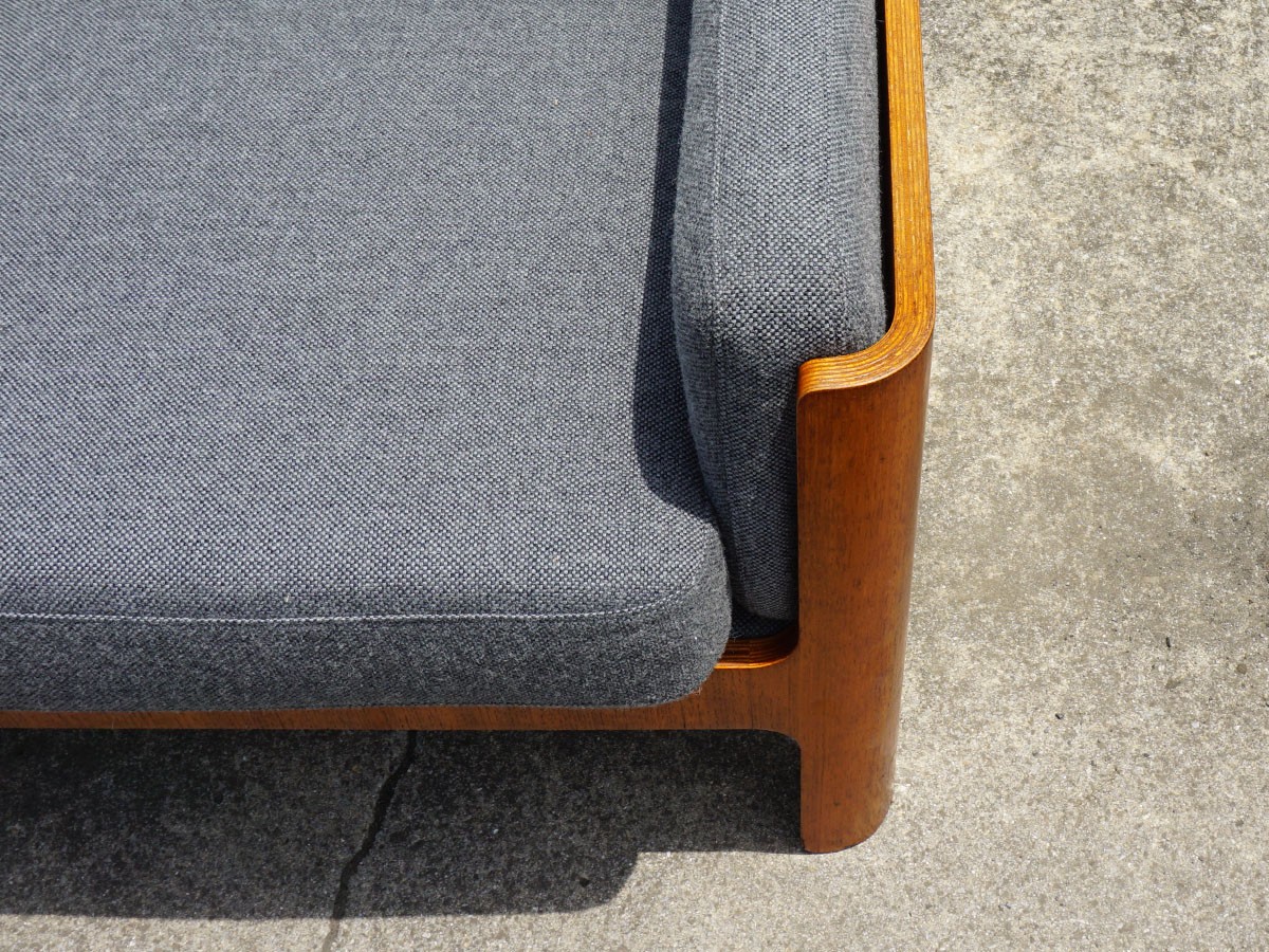 RE : Store Fixture UNITED ARROWS LTD. Haco Easy Chair A / リ ストア フィクスチャー ユナイテッドアローズ ハコ イージーチェア A （チェア・椅子 > ラウンジチェア） 12