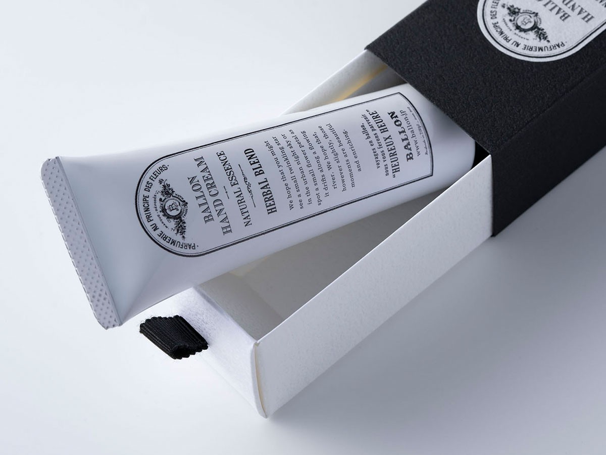 BALLON HAND CREAM
HERBAL BLEND / バロン ハンド用美容液クリーム
ハーバルブレンド （インテリア雑貨 > ボディケア） 5