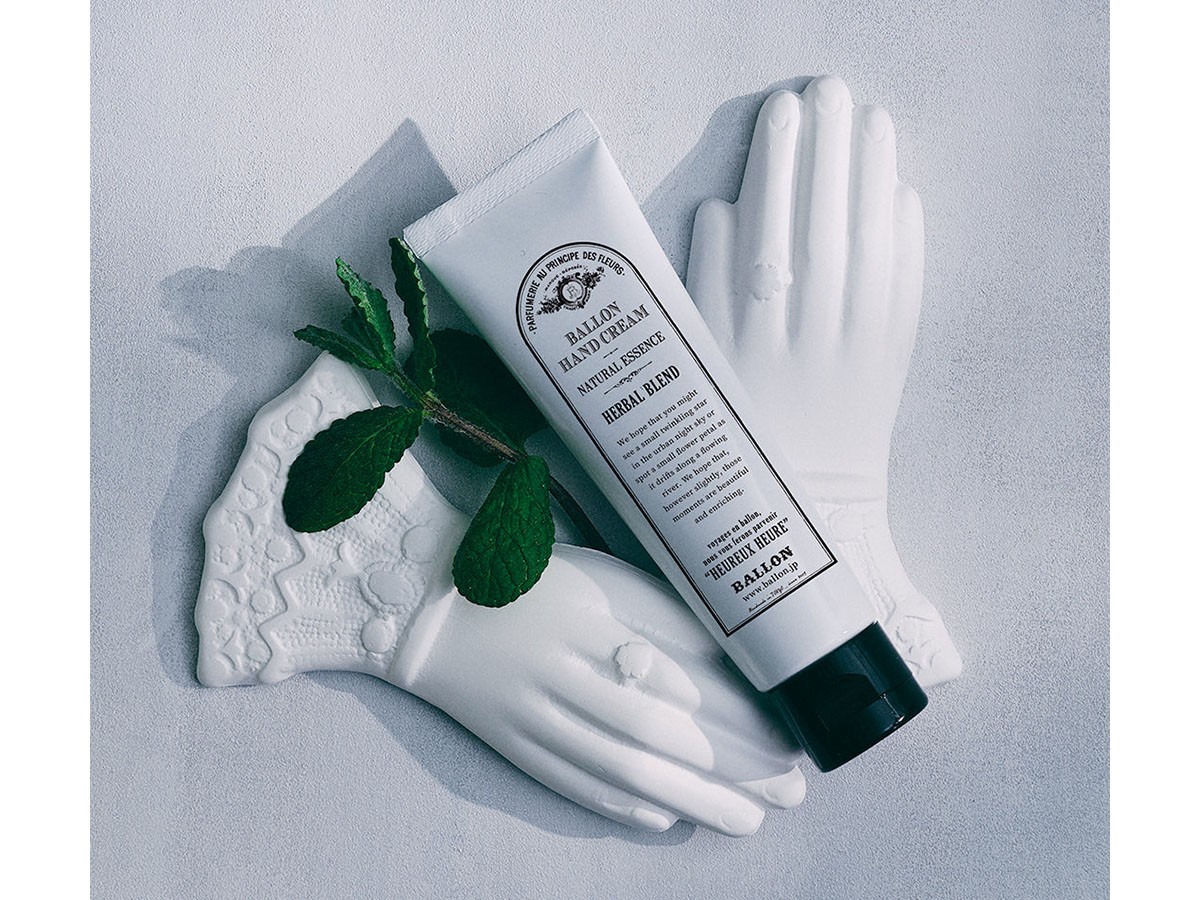 BALLON HAND CREAM
HERBAL BLEND / バロン ハンド用美容液クリーム
ハーバルブレンド （インテリア雑貨 > ボディケア） 3