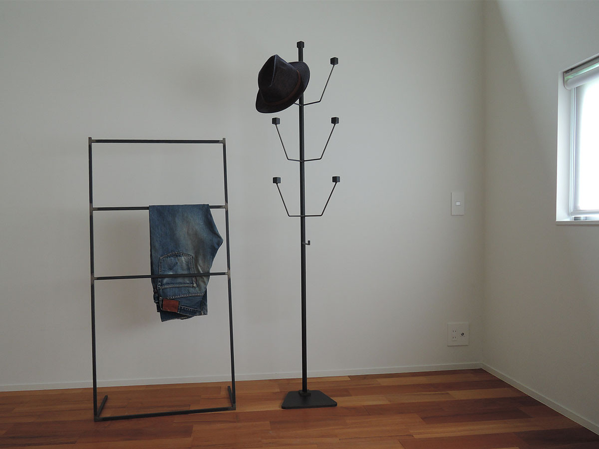 杉山製作所 KUROTETSU
DENIM RACK / すぎやませいさくしょ クロテツ
デニムラック （ハンガーラック・コートハンガー > ハンガーラック） 2