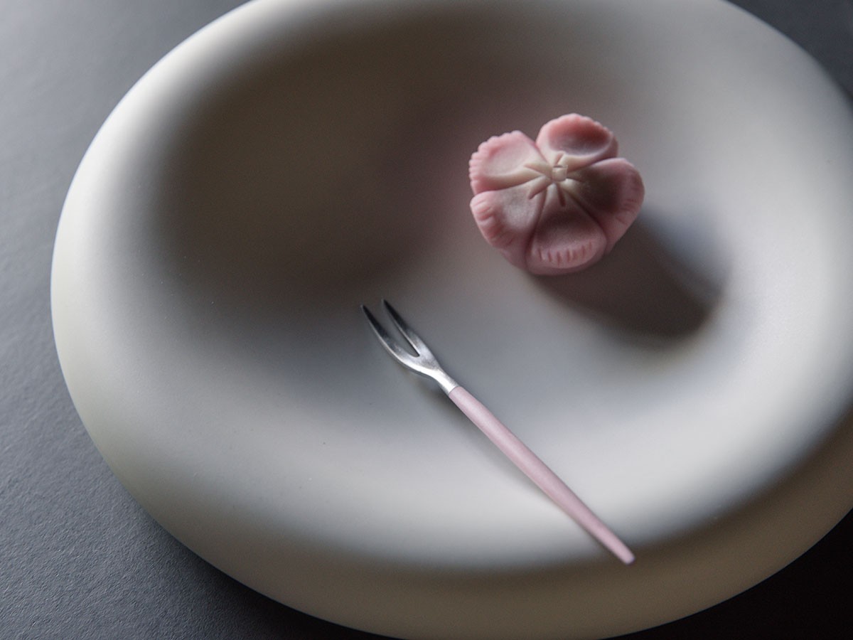 Cutipol WAGASHI Cutlery Set
SAKURA / クチポール 和菓子専用カトラリー 3本セット（桜） （食器・テーブルウェア > カトラリー） 2