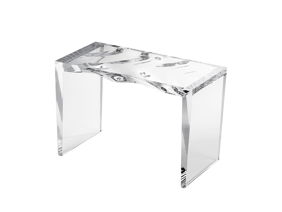 透明感のあるアクリルテーブル♪waazwiz サイドテーブルとしても 