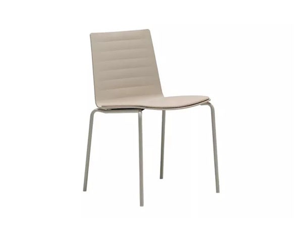 Andreu World Flex High Back
Stackable Chair
Upholstered Seat Pad / アンドリュー・ワールド フレックス ハイバック SI1600
スタッカブルチェア（シートパッド） （チェア・椅子 > ダイニングチェア） 1