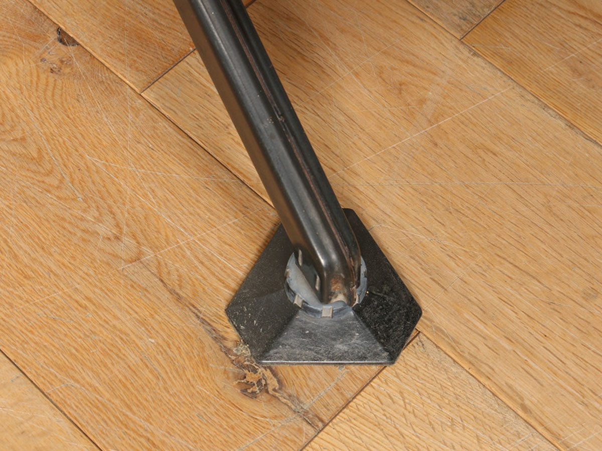 Lloyd's Antiques Real Antique
Olivetti Desk / ロイズ・アンティークス イタリアアンティーク家具
オリベッティ デスク （デスク・机 > デスク・パソコンデスク・袖机） 11