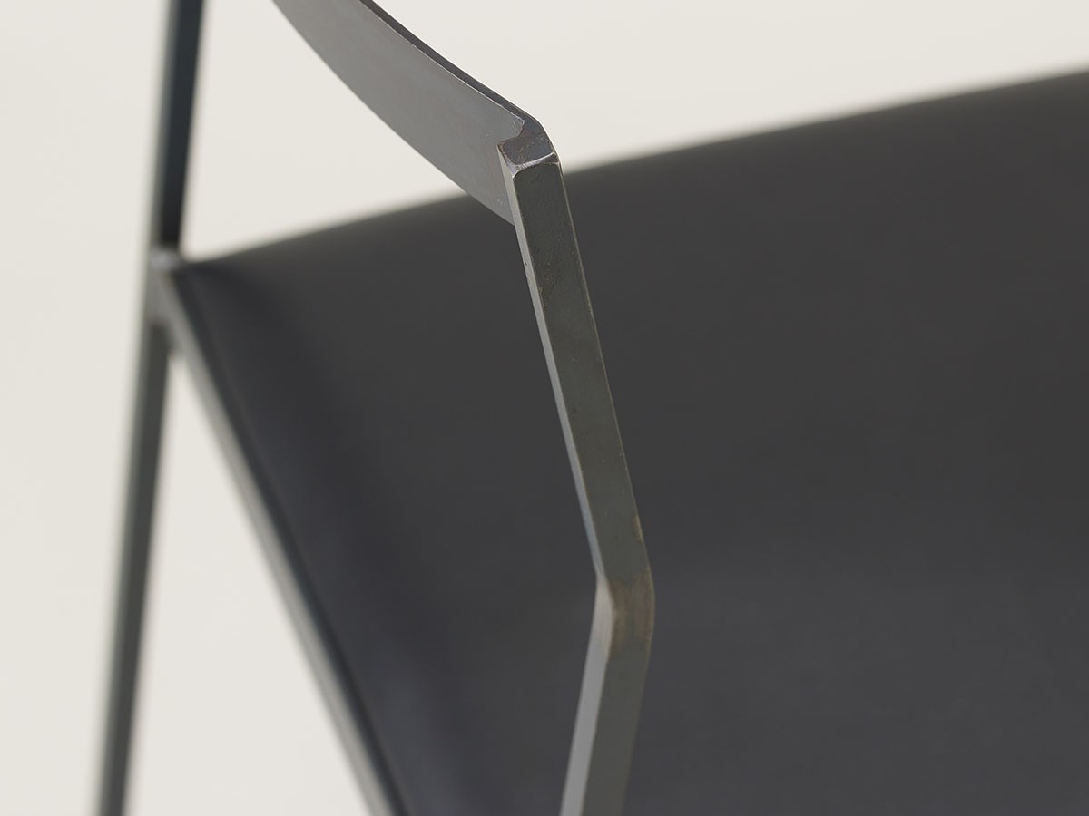 杉山製作所 KUROTETSU
SHIN STACKING CHAIR / すぎやませいさくしょ クロテツ
シン スタッキングチェア （チェア・椅子 > ダイニングチェア） 10