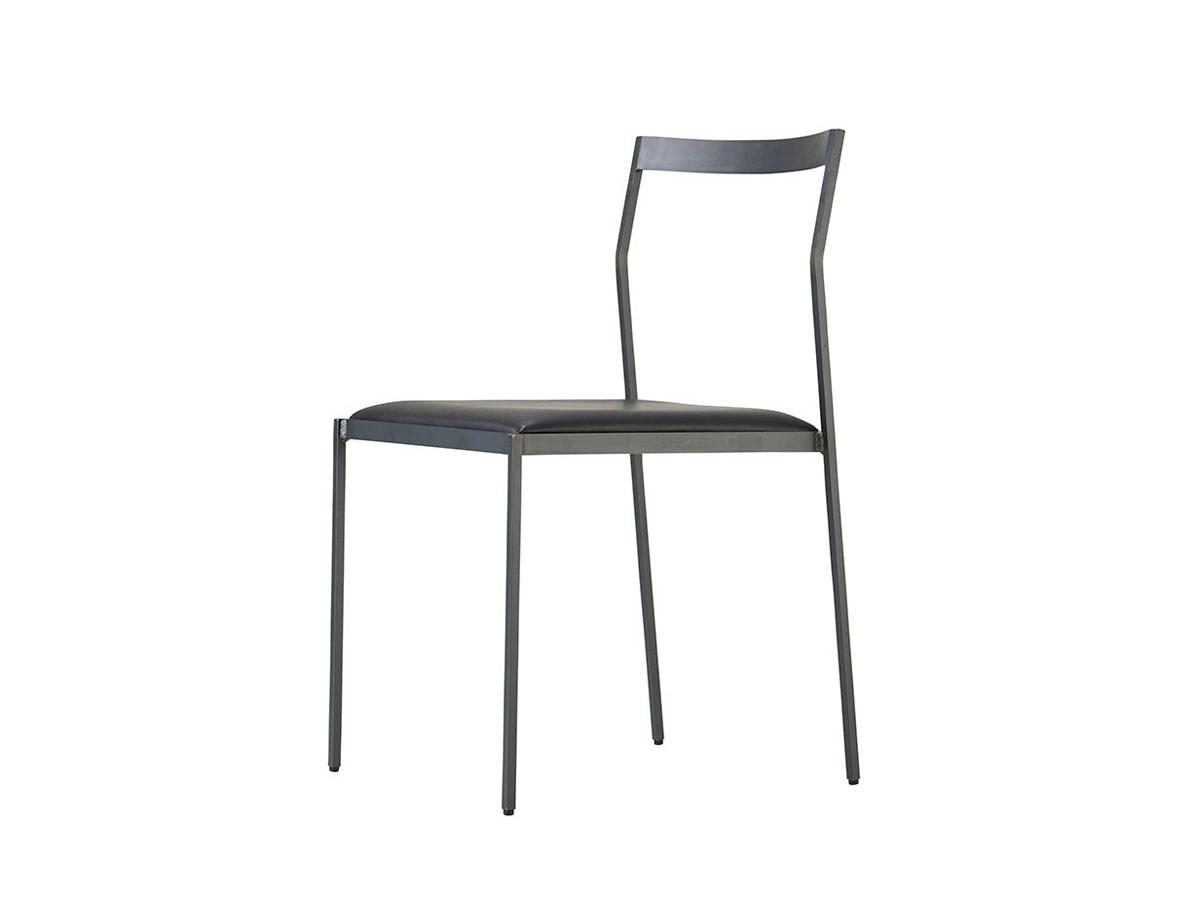 KUROTETSU
SHIN STACKING CHAIR