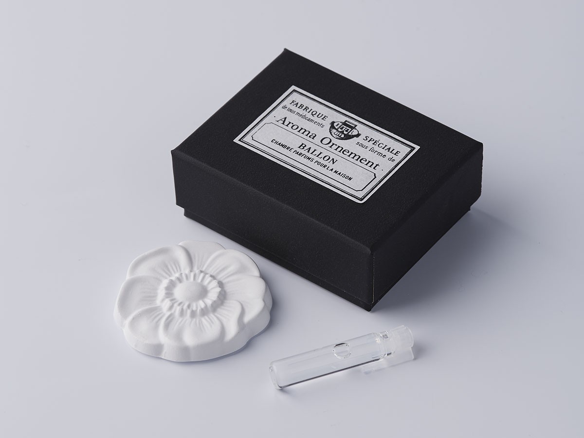 BALLON AROMA ORNAMENT for Drawer
Anemone / バロン アロマオーナメント フォー ドロワー 
アネモネ （インテリア雑貨 > ルームフレグランス） 2