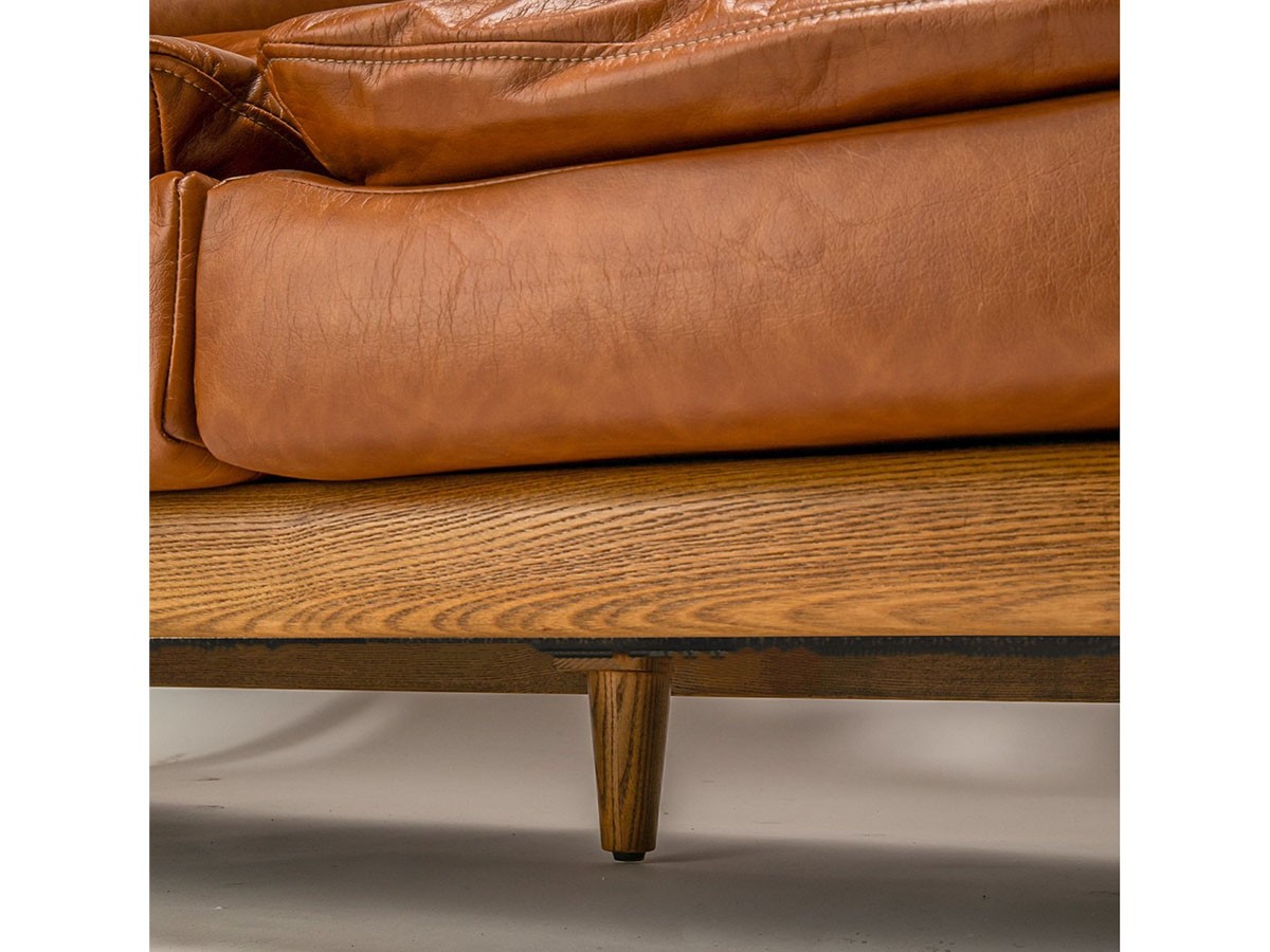 JOURNAL STANDARD FURNITURE MADEIRA SOFA P.U Leather JOURNAL STANDARD FURNITURE MADEIRA SOFA P.U Leather