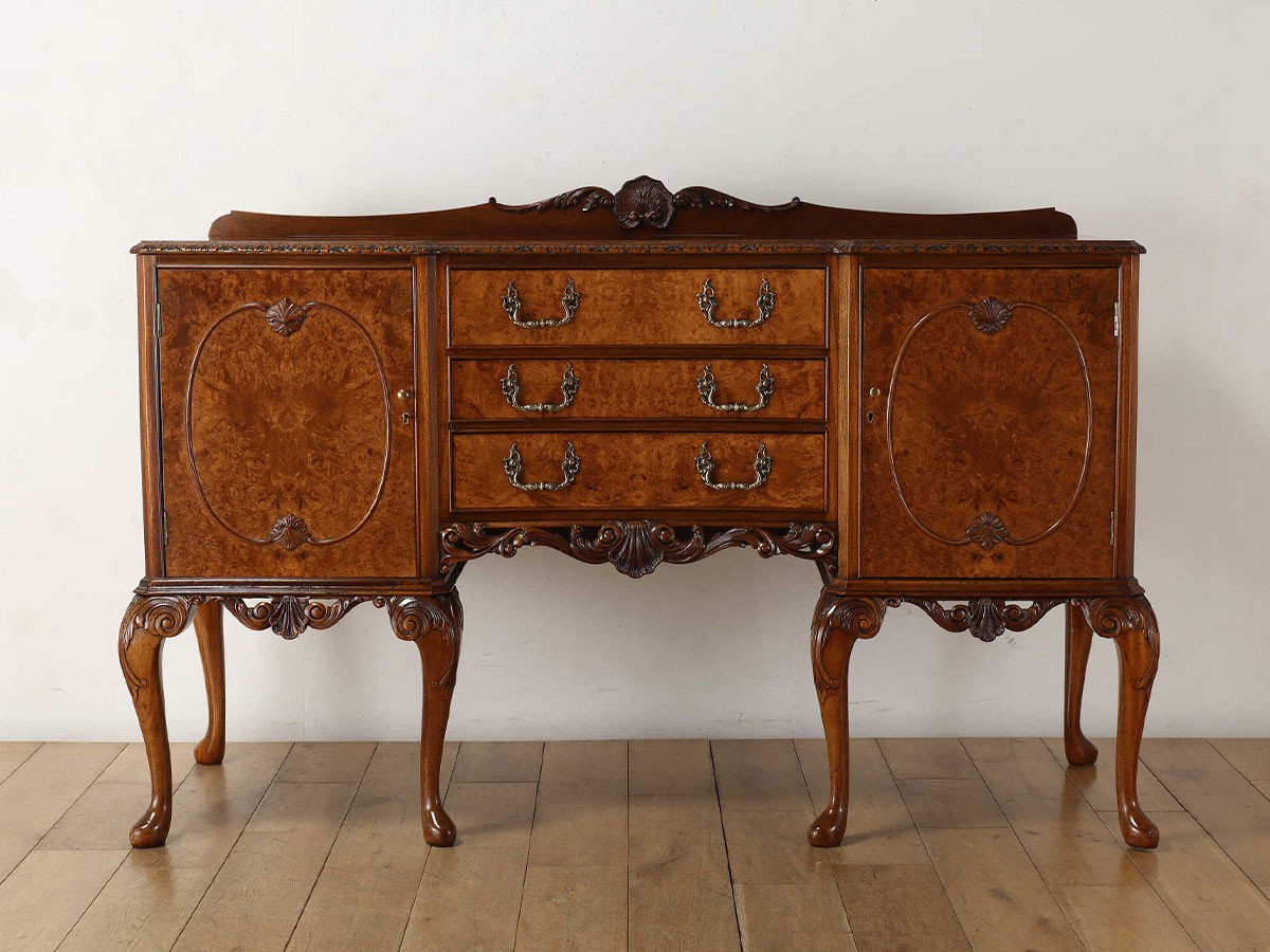 Lloyd's Antiques Real Antique
Q/A Sideboard / ロイズ・アンティークス 英国アンティーク家具
Q/Aサイドボード （収納家具 > サイドボード・リビングボード） 2