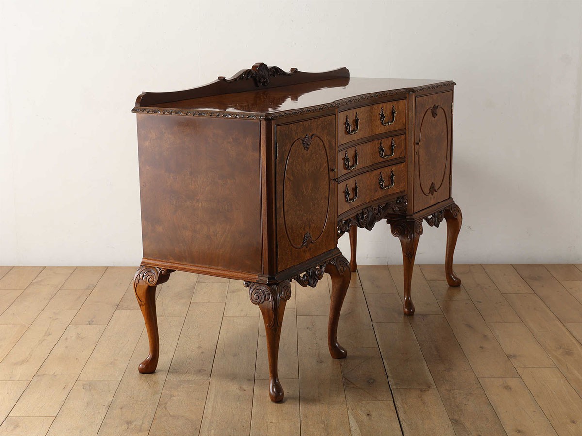 Lloyd's Antiques Real Antique
Q/A Sideboard / ロイズ・アンティークス 英国アンティーク家具
Q/Aサイドボード （収納家具 > サイドボード・リビングボード） 3