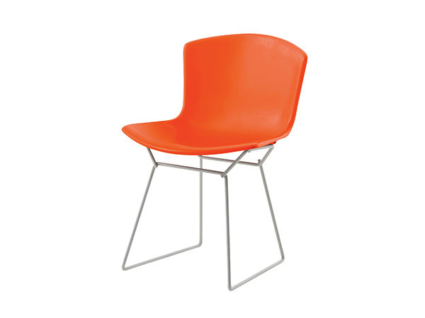 Bertoia Collection
Plastic Side Chair 2