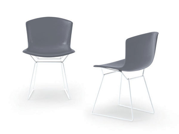 Bertoia Collection
Plastic Side Chair 16