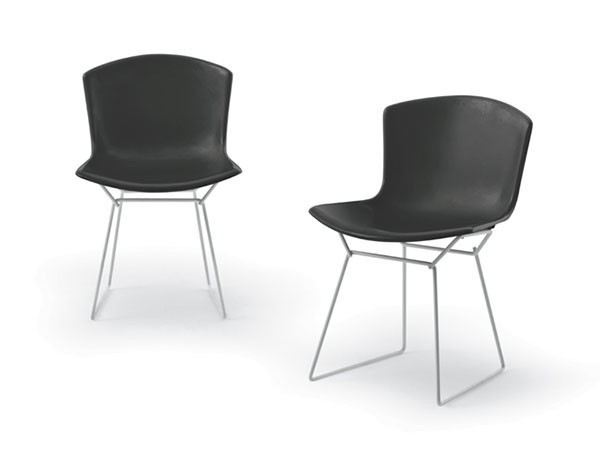 Bertoia Collection
Plastic Side Chair 21