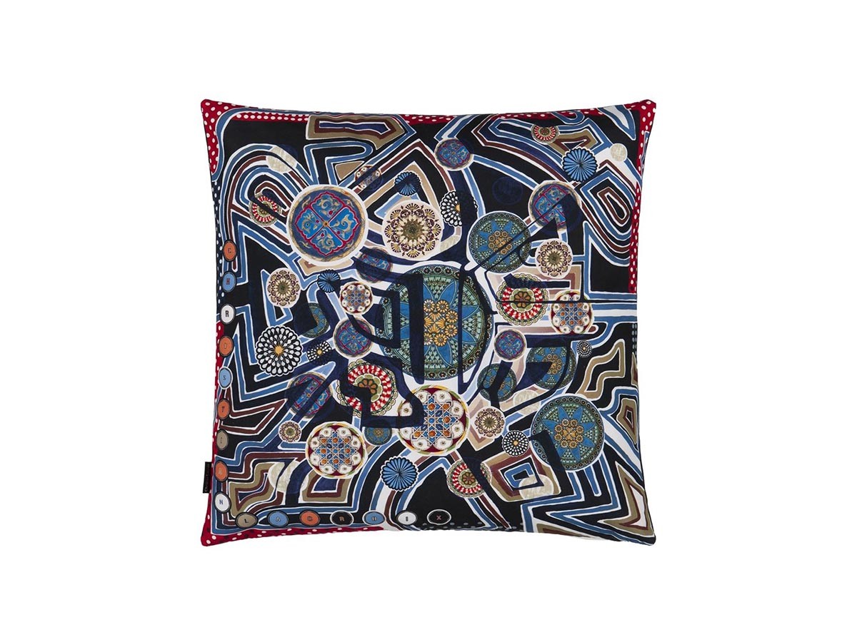 DESIGNERS GUILD Christian Lacroix
Omnitribe Azur Cushion / デザイナーズギルド クリスチャンラクロワ
オムニトライブ アズール クッション 50 × 50cm （クッション > クッション・クッションカバー） 5