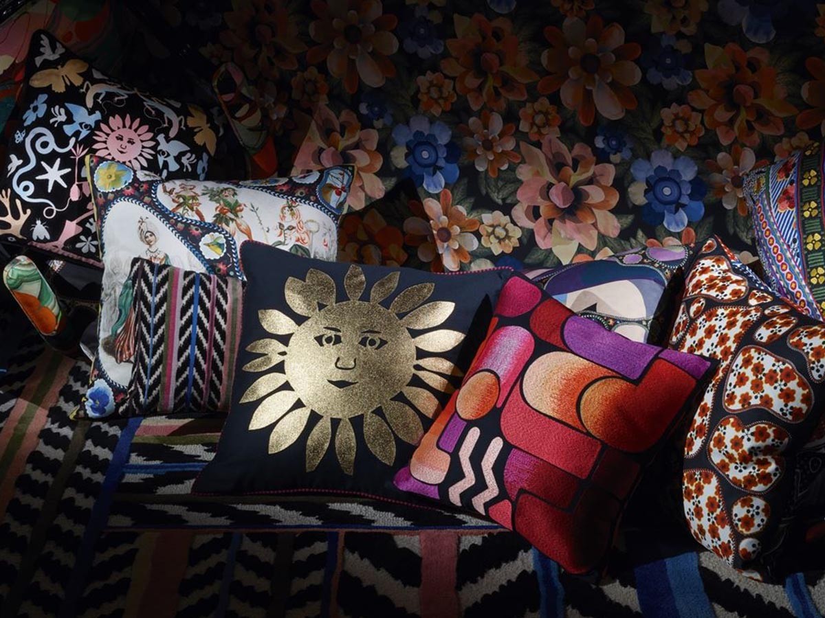 DESIGNERS GUILD Christian Lacroix
Omnitribe Azur Cushion / デザイナーズギルド クリスチャンラクロワ
オムニトライブ アズール クッション 50 × 50cm （クッション > クッション・クッションカバー） 3