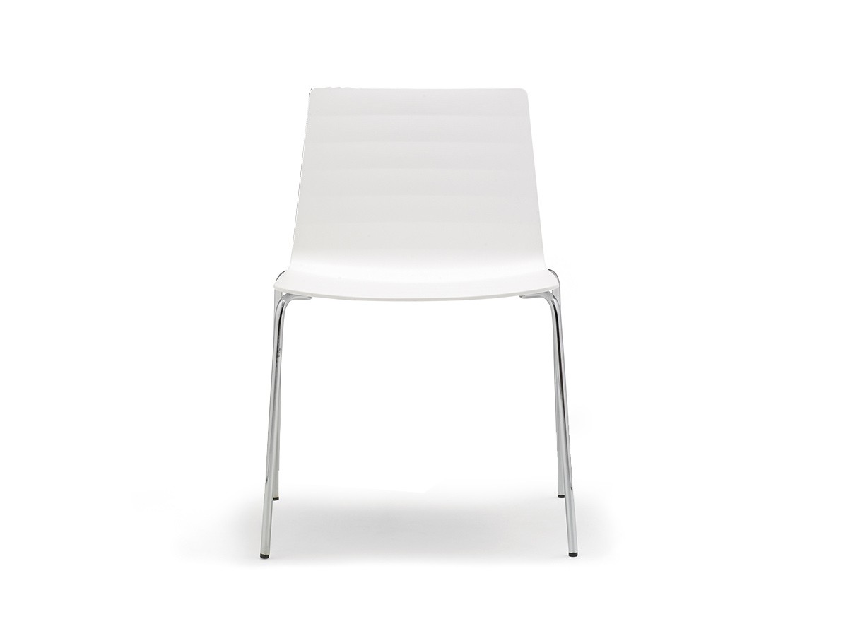 Andreu World Flex Chair
Stackable Chair
Thermo-polymer Shell