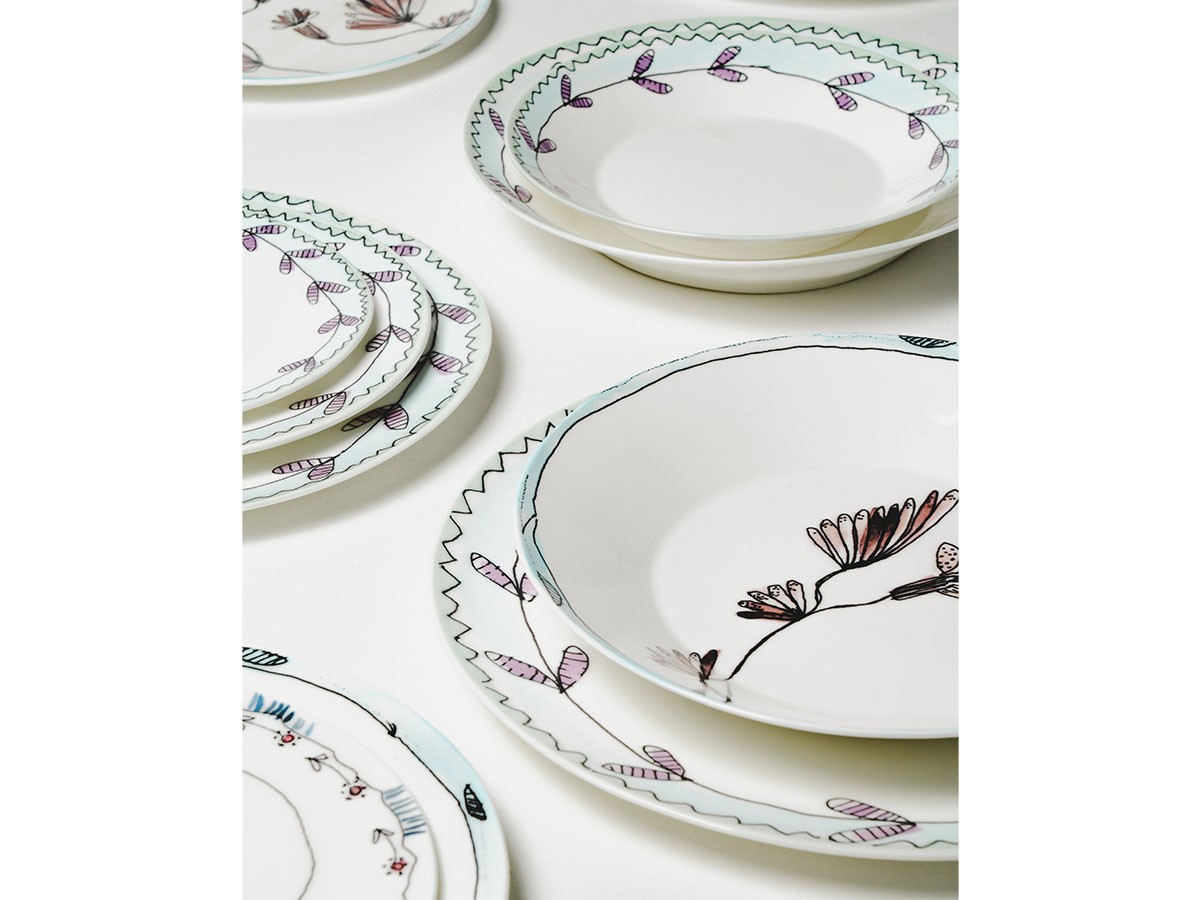 MIDNIGHT FLOWERS by MARNI
Deep Plate S Blossom Milk / ミッドナイトフラワーズ バイ マルニ
ディーププレート S ブロッサムミルク 18cm （食器・テーブルウェア > お椀・ボウル） 9