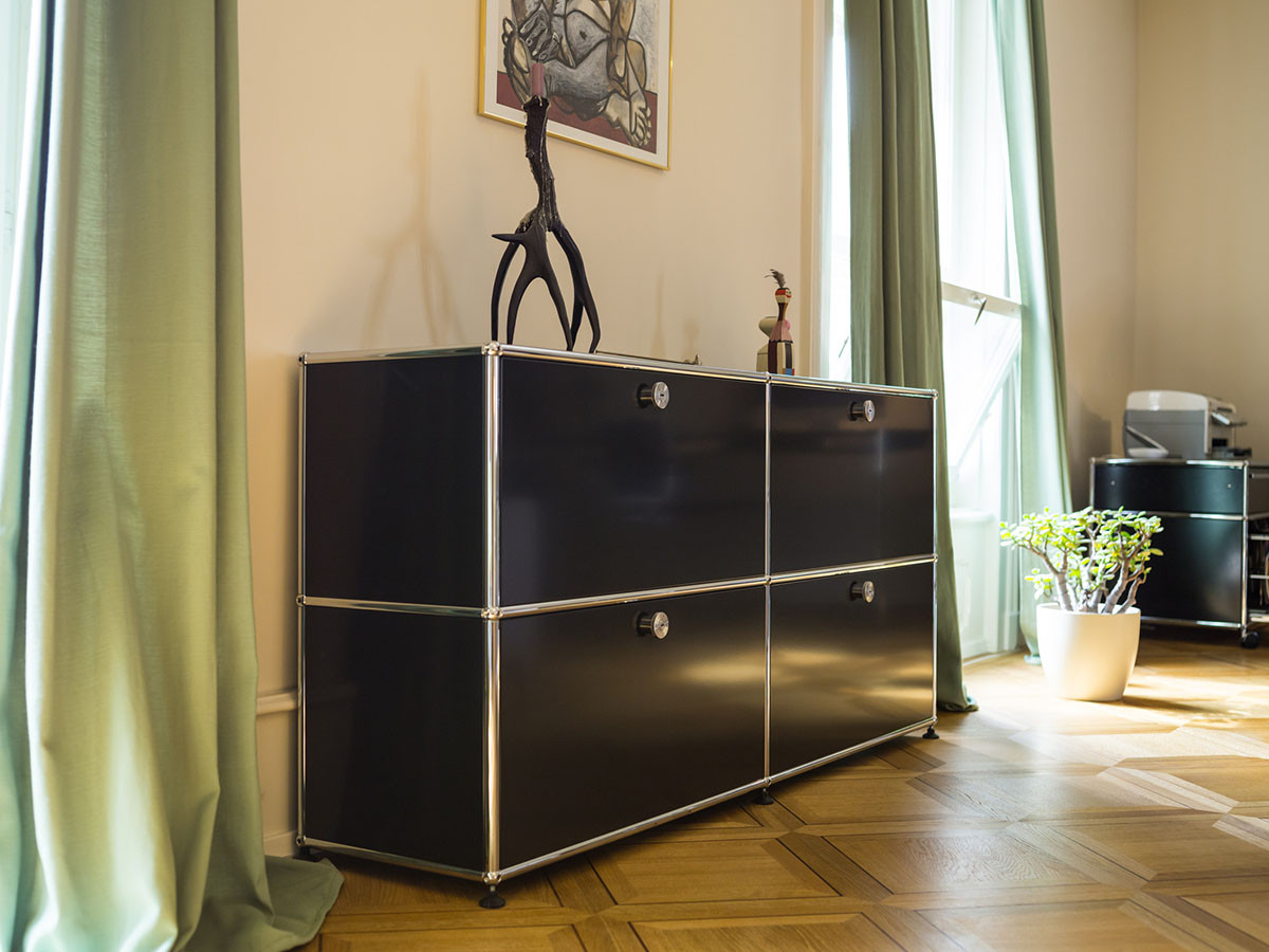 USM USM Haller
Sideboard / ユーエスエム USMハラー サイドボード
W / D / H：1523 / 373 / 740mm
ドロップダウンドア × 4 （収納家具 > サイドボード・リビングボード） 18