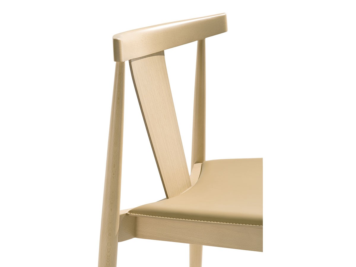 Andreu World Smile
Stackable Chair with Upholstered Seat / アンドリュー・ワールド スマイル SI0326
スタッカブルチェア ボードウッドバック 張座 （チェア・椅子 > ダイニングチェア） 19