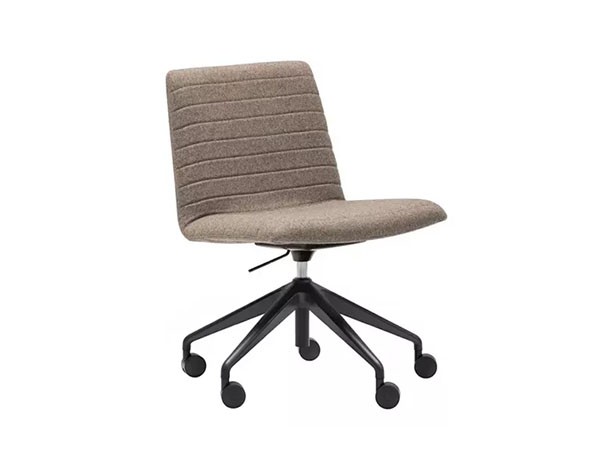 Andreu World Flex Executive Low Back Chair / アンドリュー・ワールド フレックス エグゼクティブ SI1862
ローバックチェア キャスターベース エコサーモポリマー製 （チェア・椅子 > オフィスチェア・デスクチェア） 1