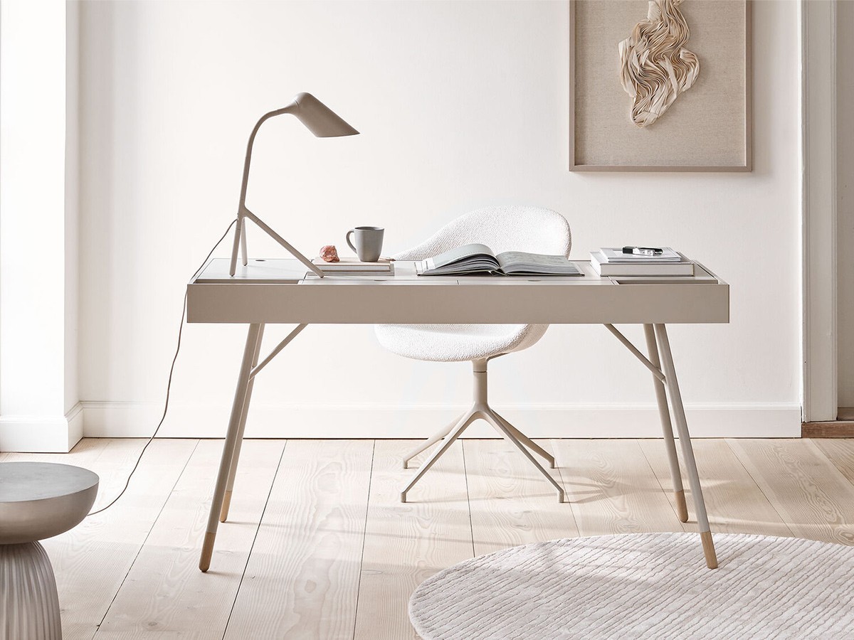 BoConcept ADELAIDE チェア レザー商品を売る ポリッシュド 回転 | motr.ca