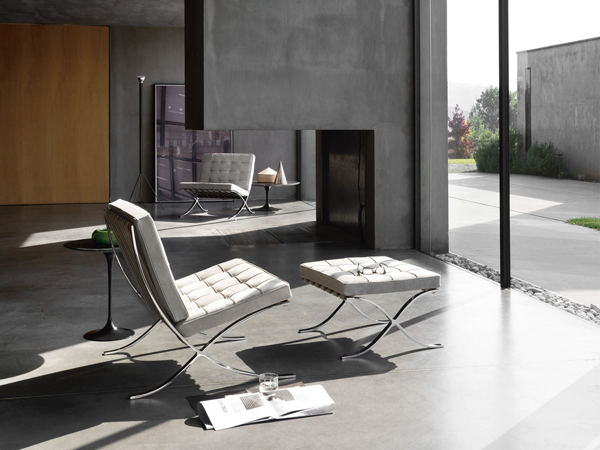 Mies van der Rohe Collection
Barcelona Stool - Relax 4