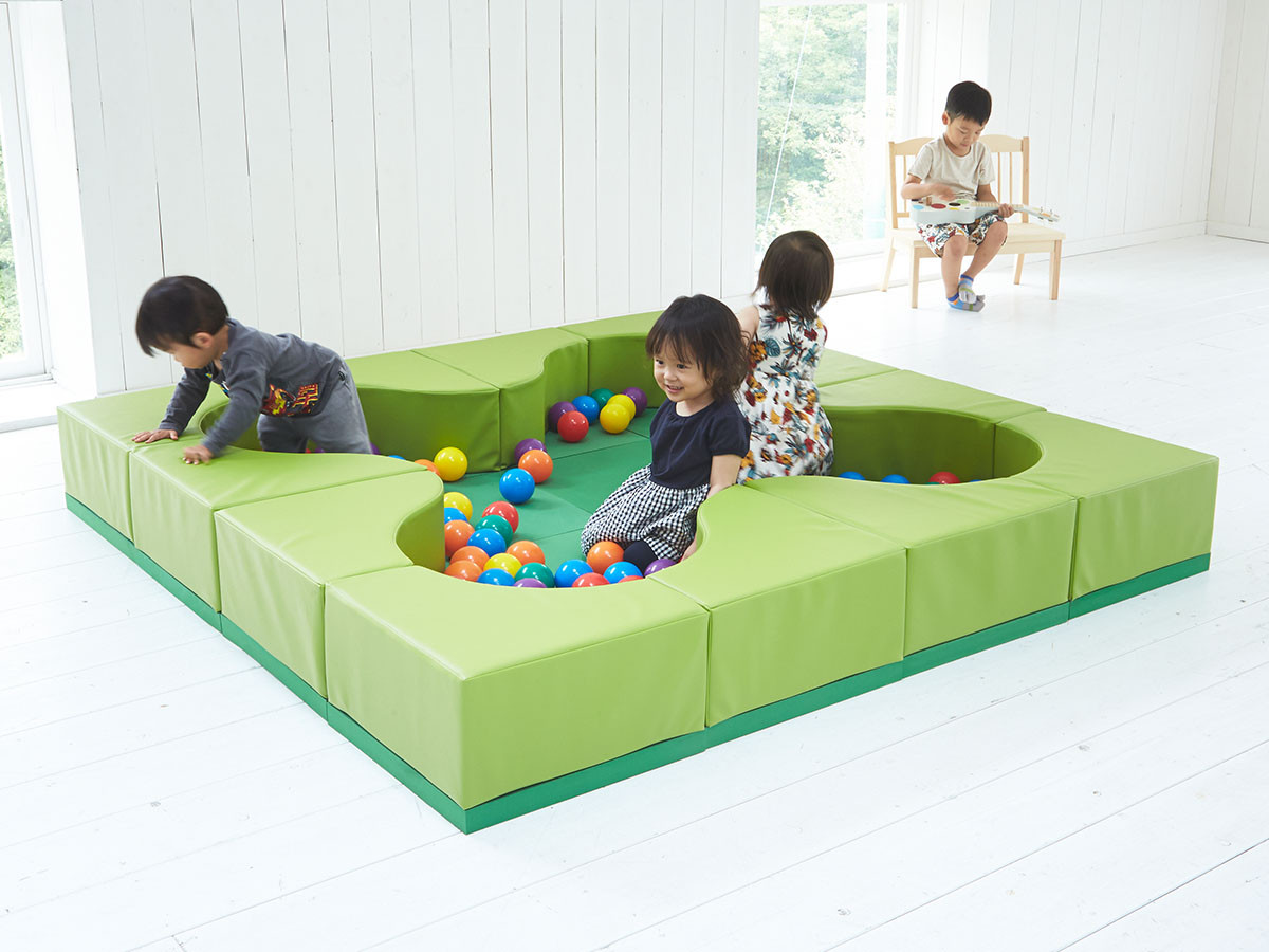 Flymee Petit Kids Circle Bench フライミープティ キッズサークルベンチ 448 インテリア 家具通販 Flymee