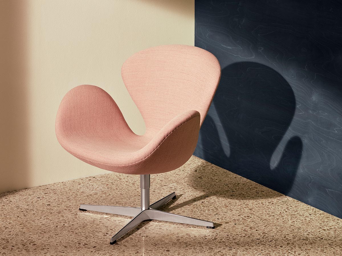 FRITZ HANSEN Right Now Delivery
SWAN / フリッツ・ハンセン スワンチェア 3320(クリスチャンハウン 1131 オレンジ / レッド) (チェア・椅子 > ラウンジチェア) 1