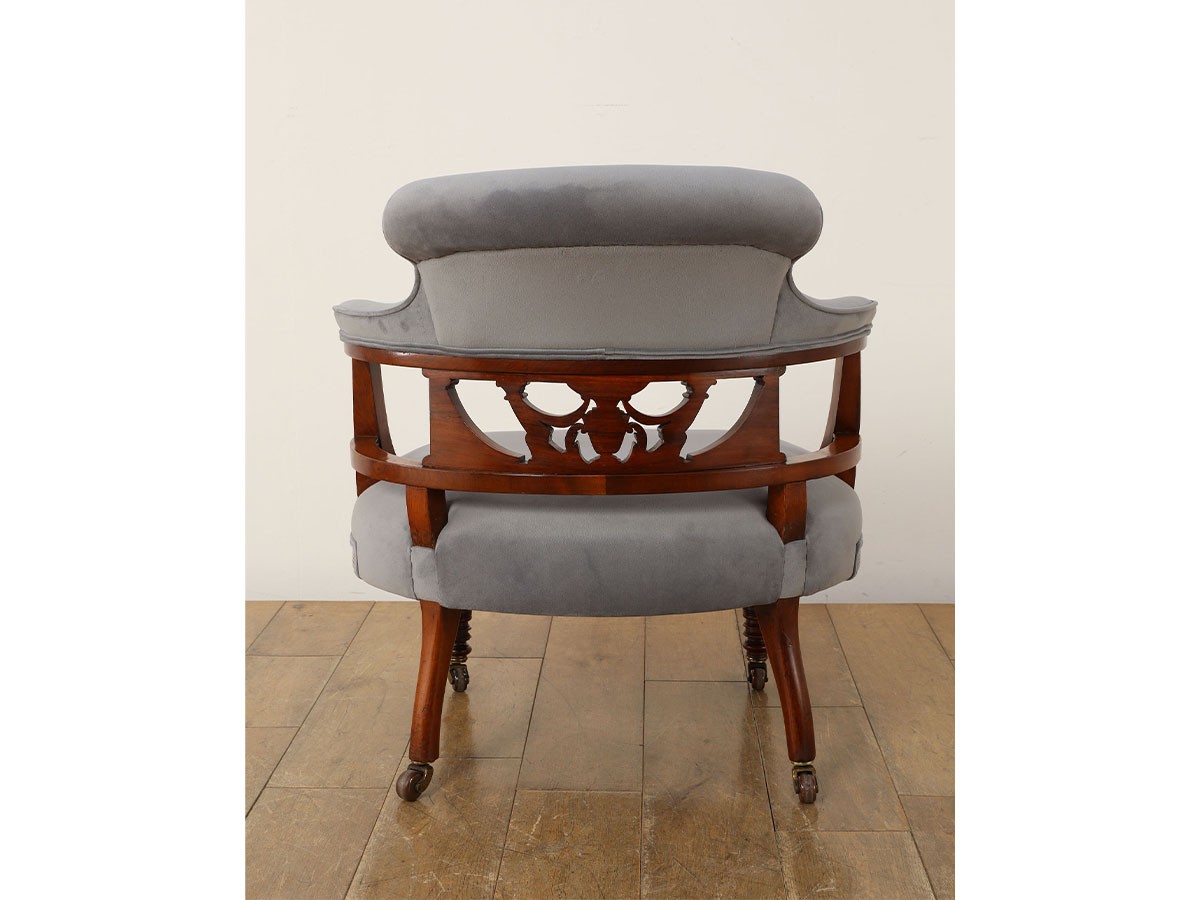 Lloyd's Antiques Real Antique
Edwardian Salon Chair / ロイズ・アンティークス 英国アンティーク家具
エドウォーディアンサロンチェア （チェア・椅子 > 座椅子・ローチェア） 6