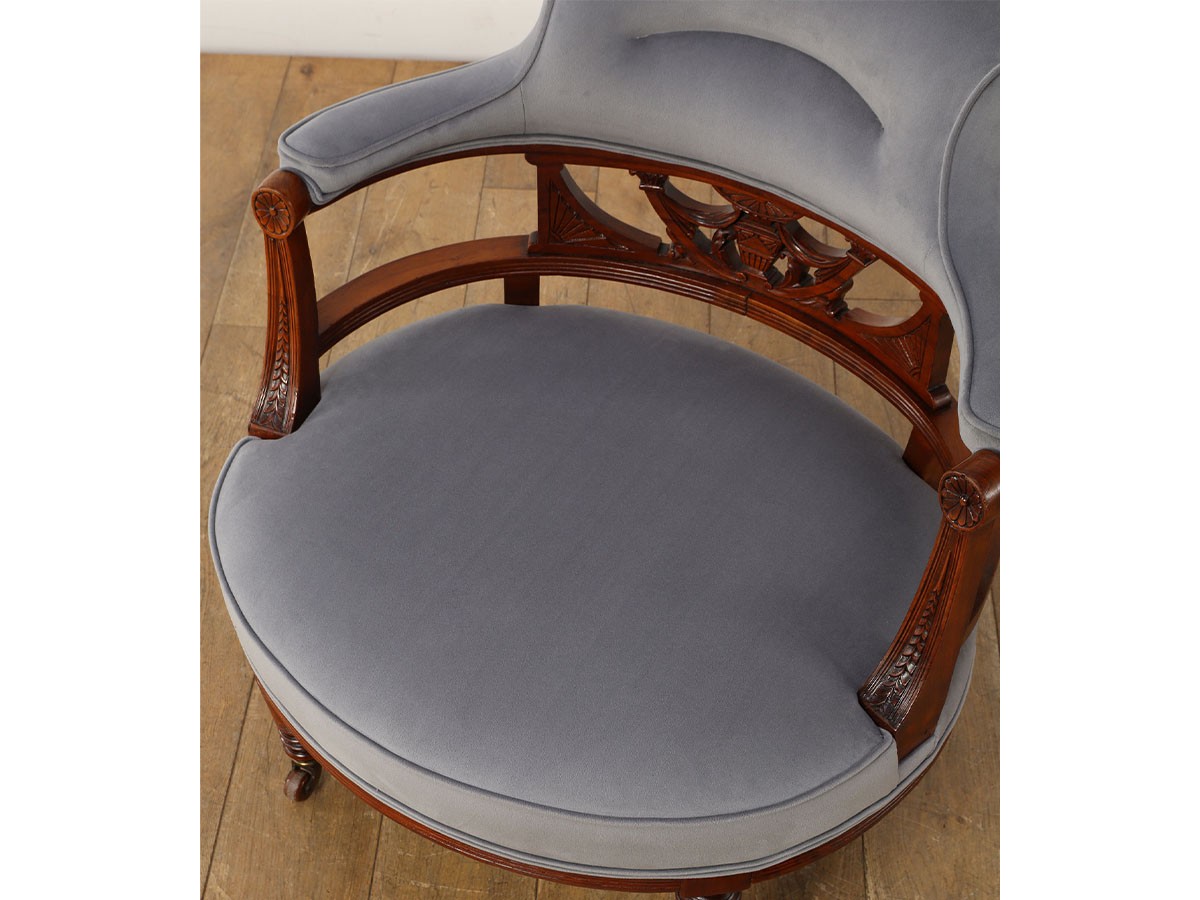 Lloyd's Antiques Real Antique
Edwardian Salon Chair / ロイズ・アンティークス 英国アンティーク家具
エドウォーディアンサロンチェア （チェア・椅子 > 座椅子・ローチェア） 13